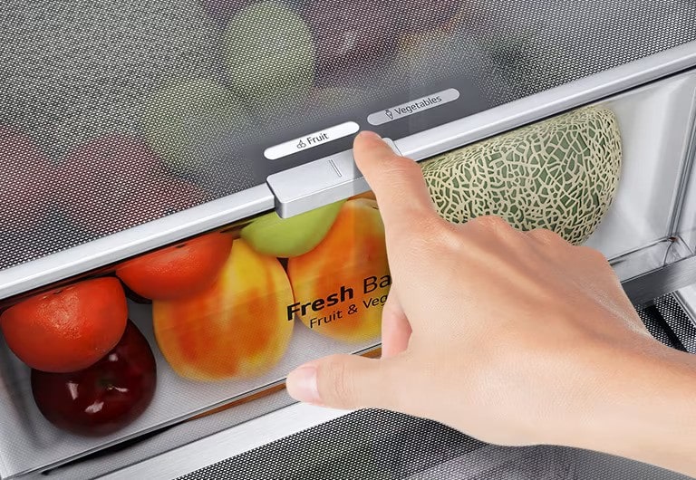 تنظیم سطح رطوبت درون یخچال با قابلیت FRESHBalancer